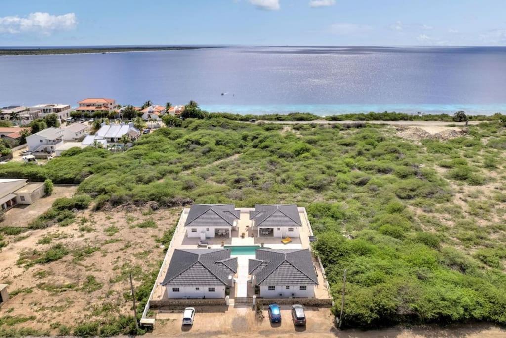 Villa Pearl - Steps From The Sea Kralendijk  Exterior photo